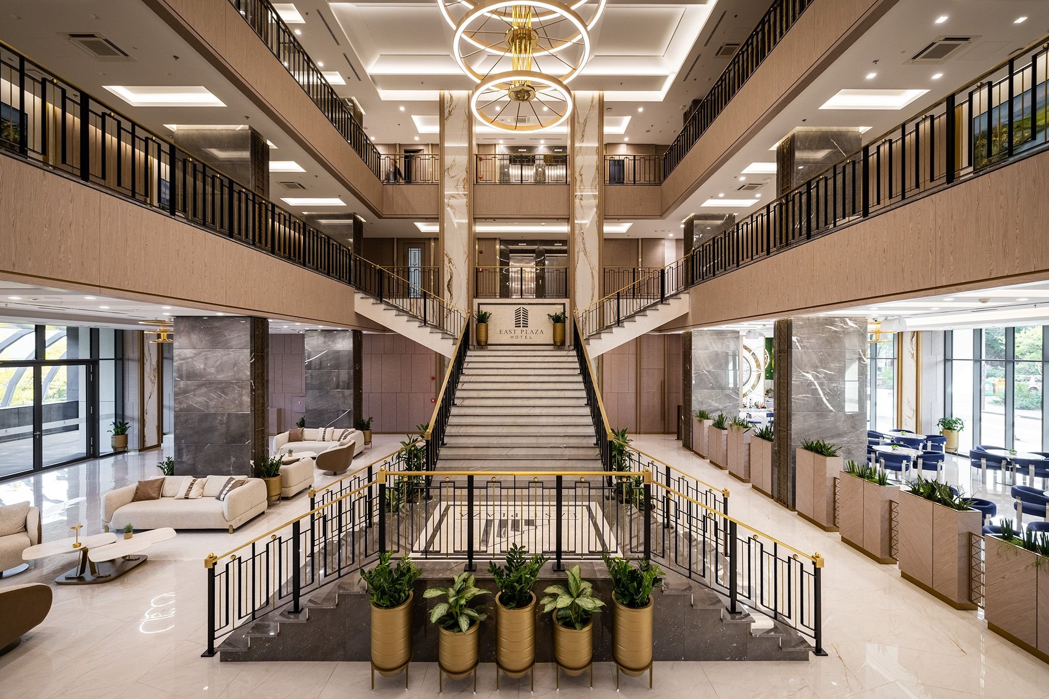 East Plaza Hotel 33/40