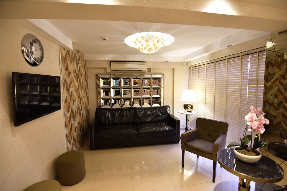 B Guest Hotel 41/66