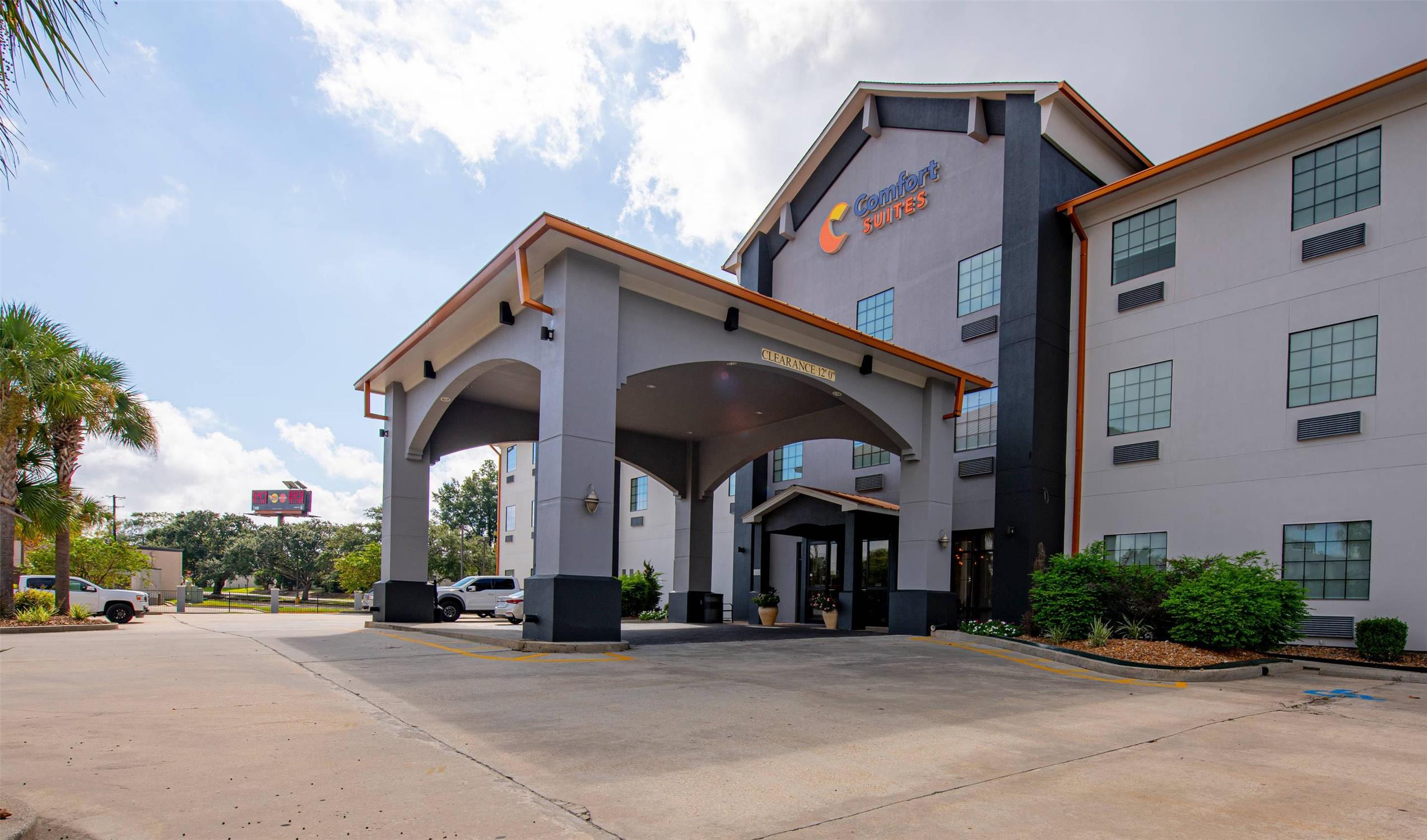 Comfort Suites Oil Center 51/60