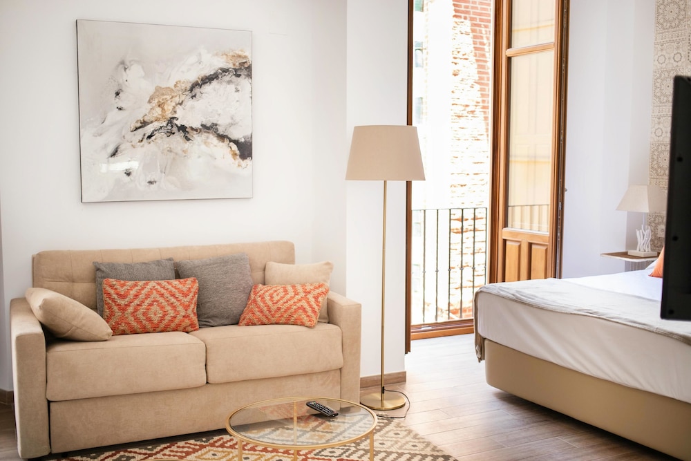Feelathome Martires Apartments 25/74