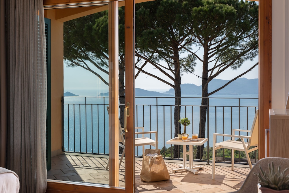 Golfo Dei Poeti Relais Spa 45/83