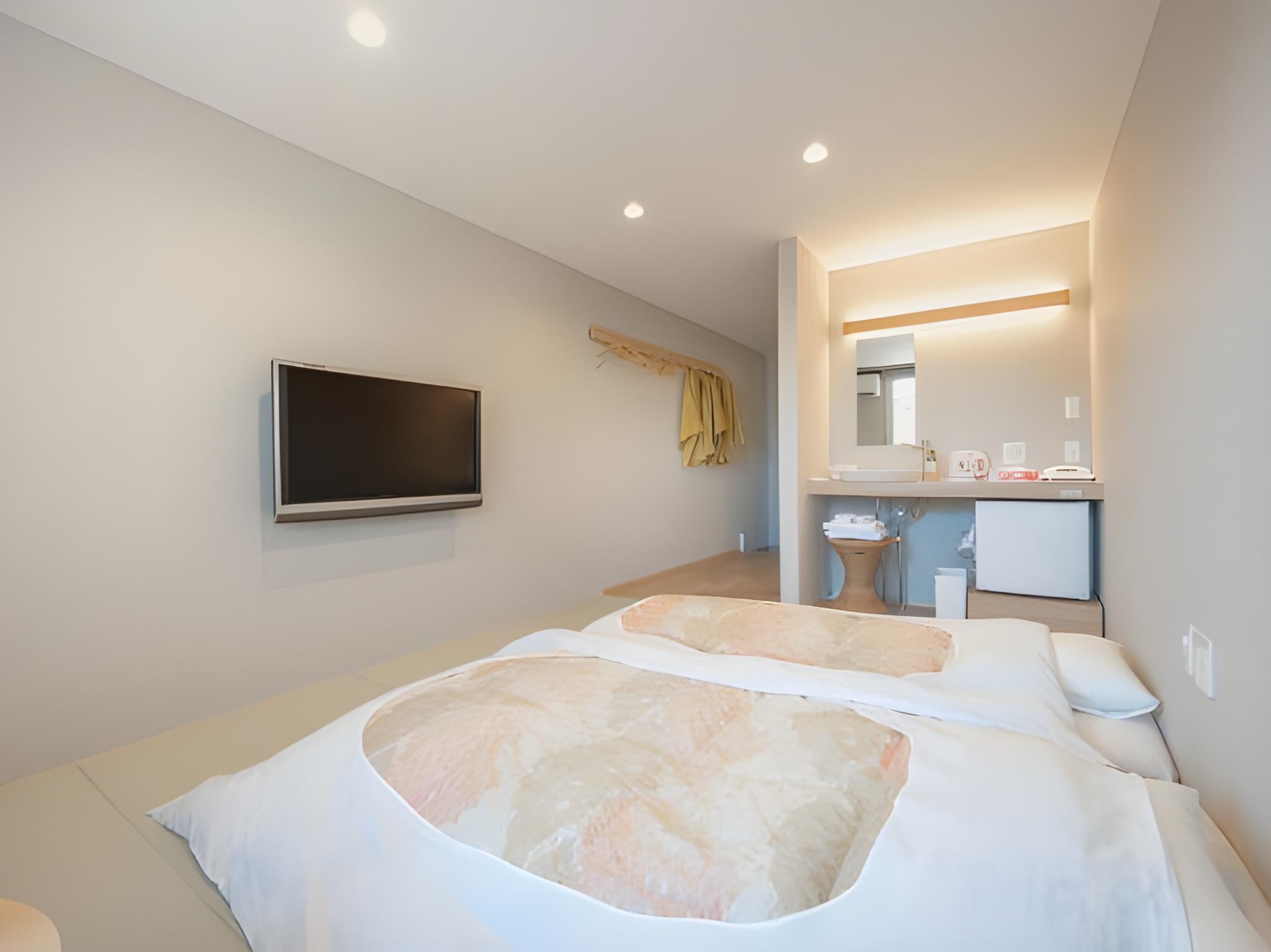 Renovated, Japanese Western, Twin Beds