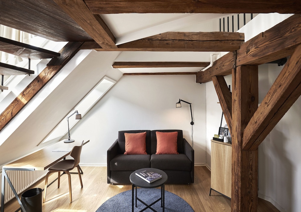 71 Nyhavn Hotel 33/34
