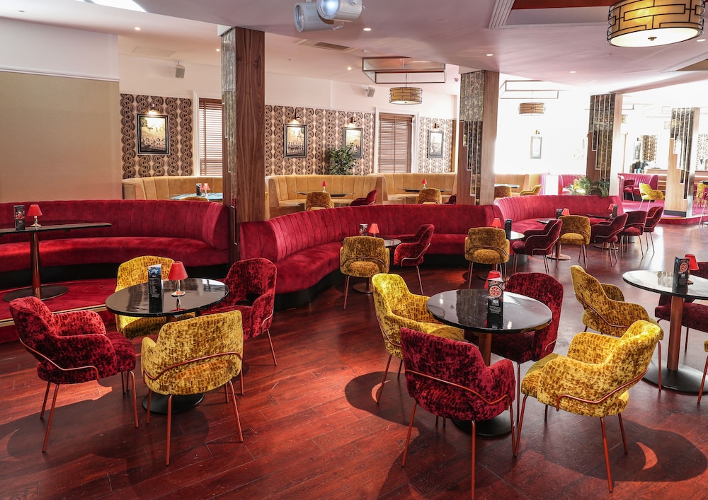 Royal Exeter Hotel 62/78