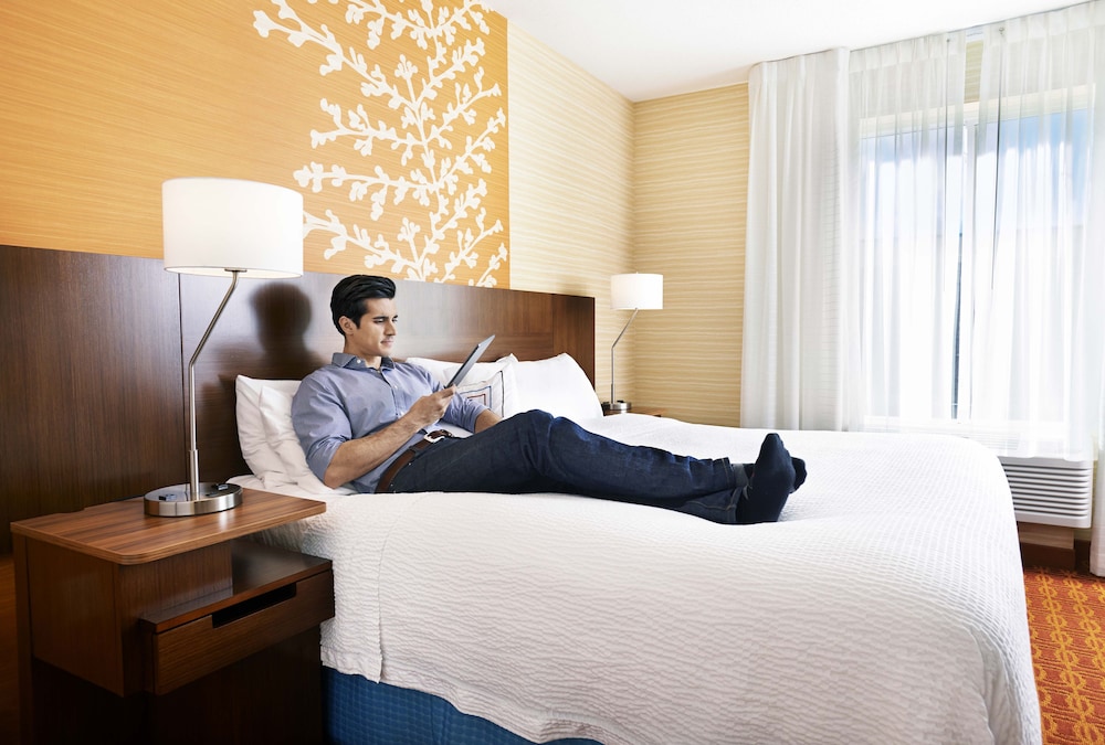 Fairfield Inn Suites Columbus East 6/25