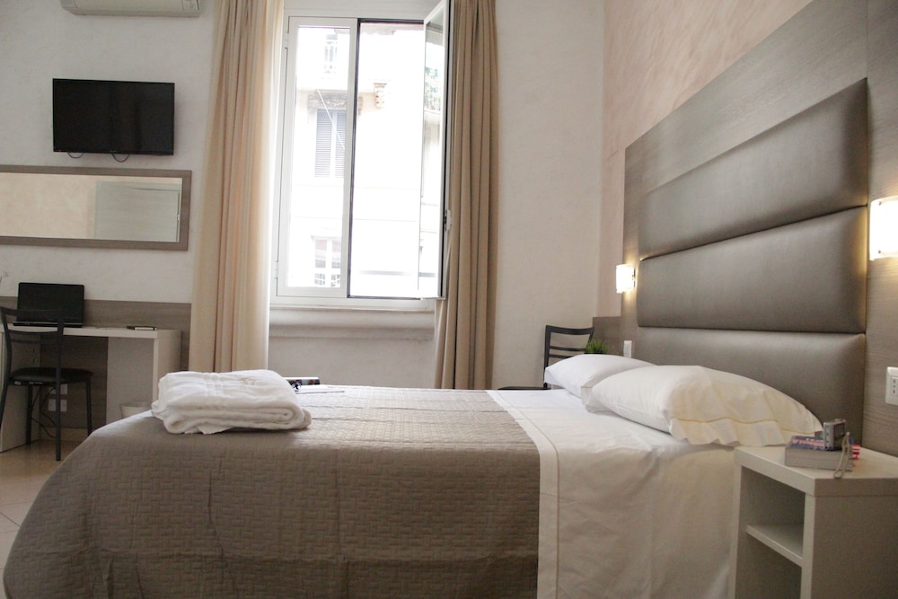 Hotel Siro 2/25