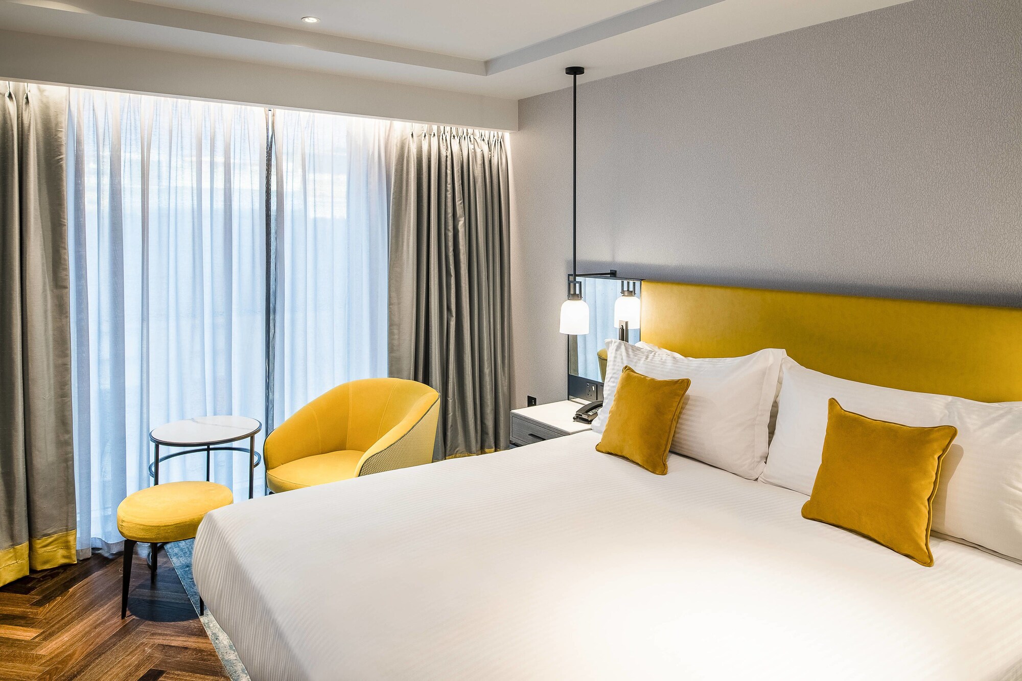 ROOM, KING BED