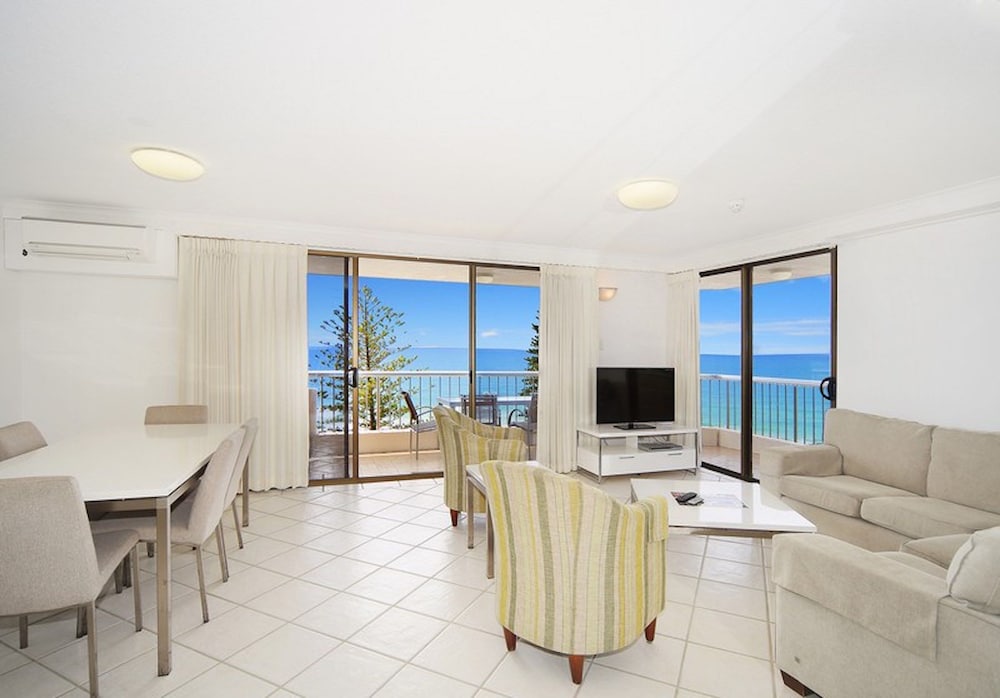 Coolum Caprice 40/76