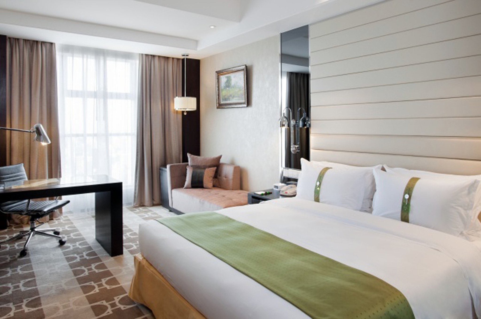 Holiday Inn Focus Square 16/50