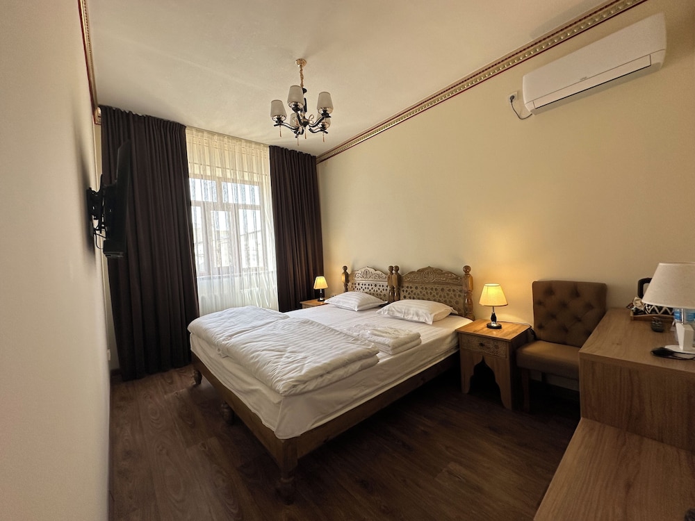 Hotel Old Bukhara 10/50