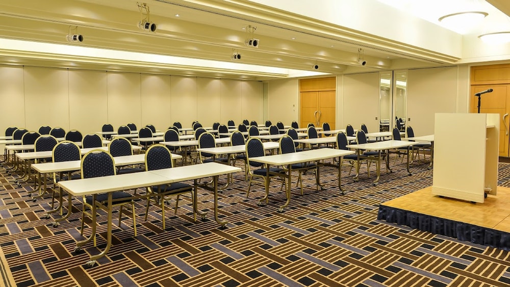 Urawa Washington Hotel 55/67