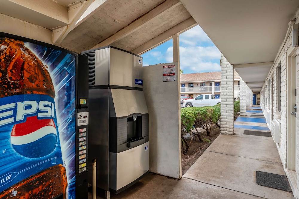 Motel6 Eloy, AZ - Casa Grande 44/60