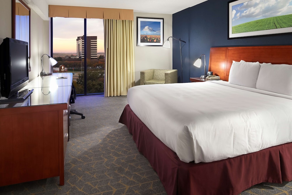 DoubleTree by Hilton Hotel Dallas DFW Airport North 20/53