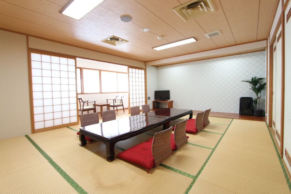 Hotel Livemax BUDGET Chitose 39/44
