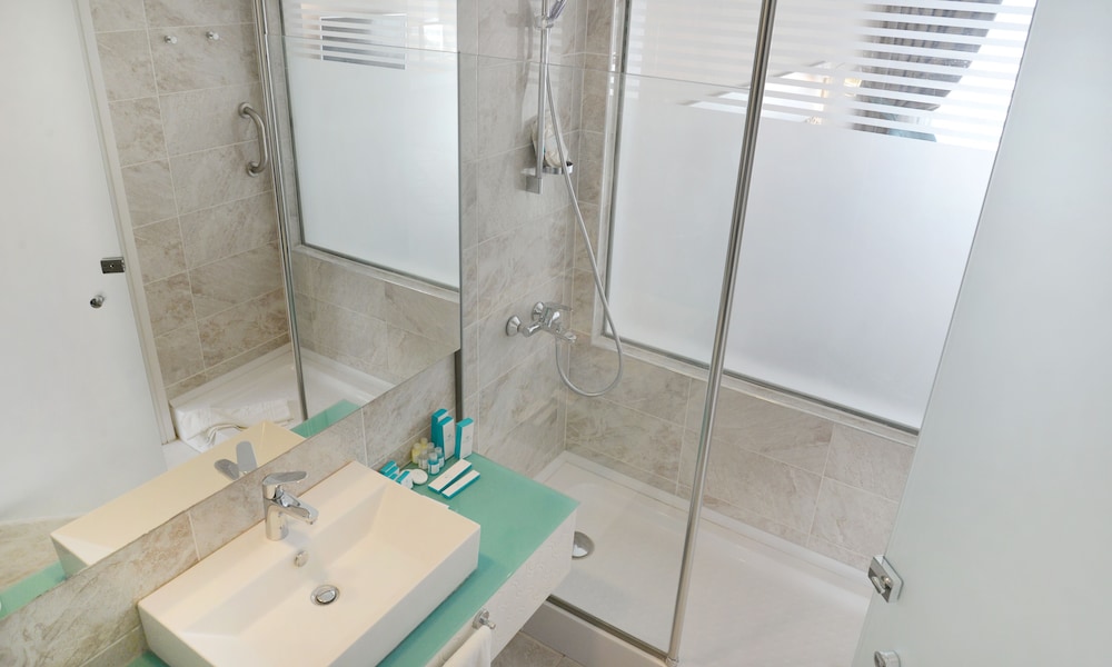 Adempira Termal Spa Hotel 72/74