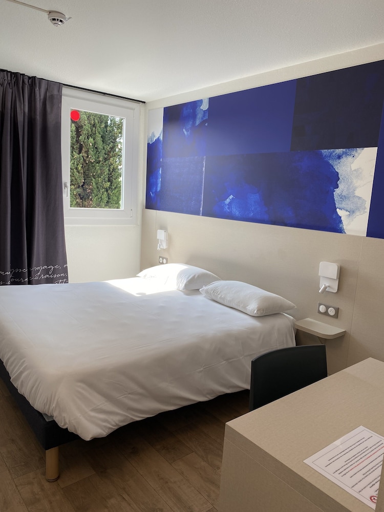 Kyriad Direct Valence Nord Bourg Les Valence 33/63