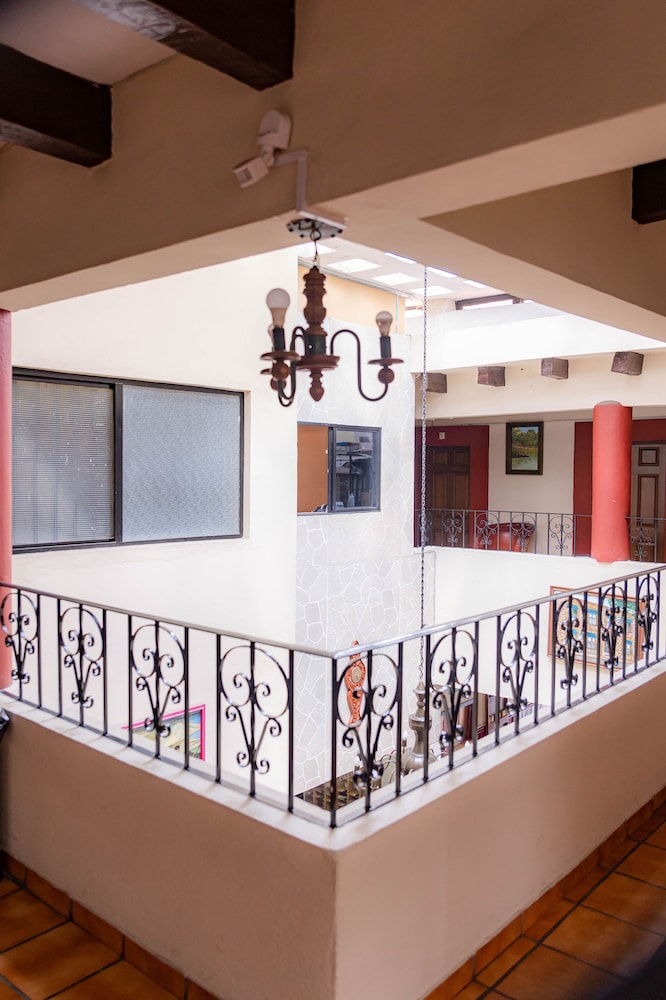 Hotel El Carmen 16/59