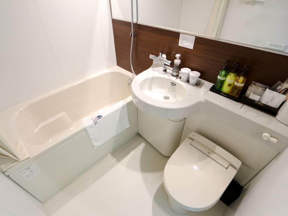 Hotel Livemax Ueno-Ekimae 53/53