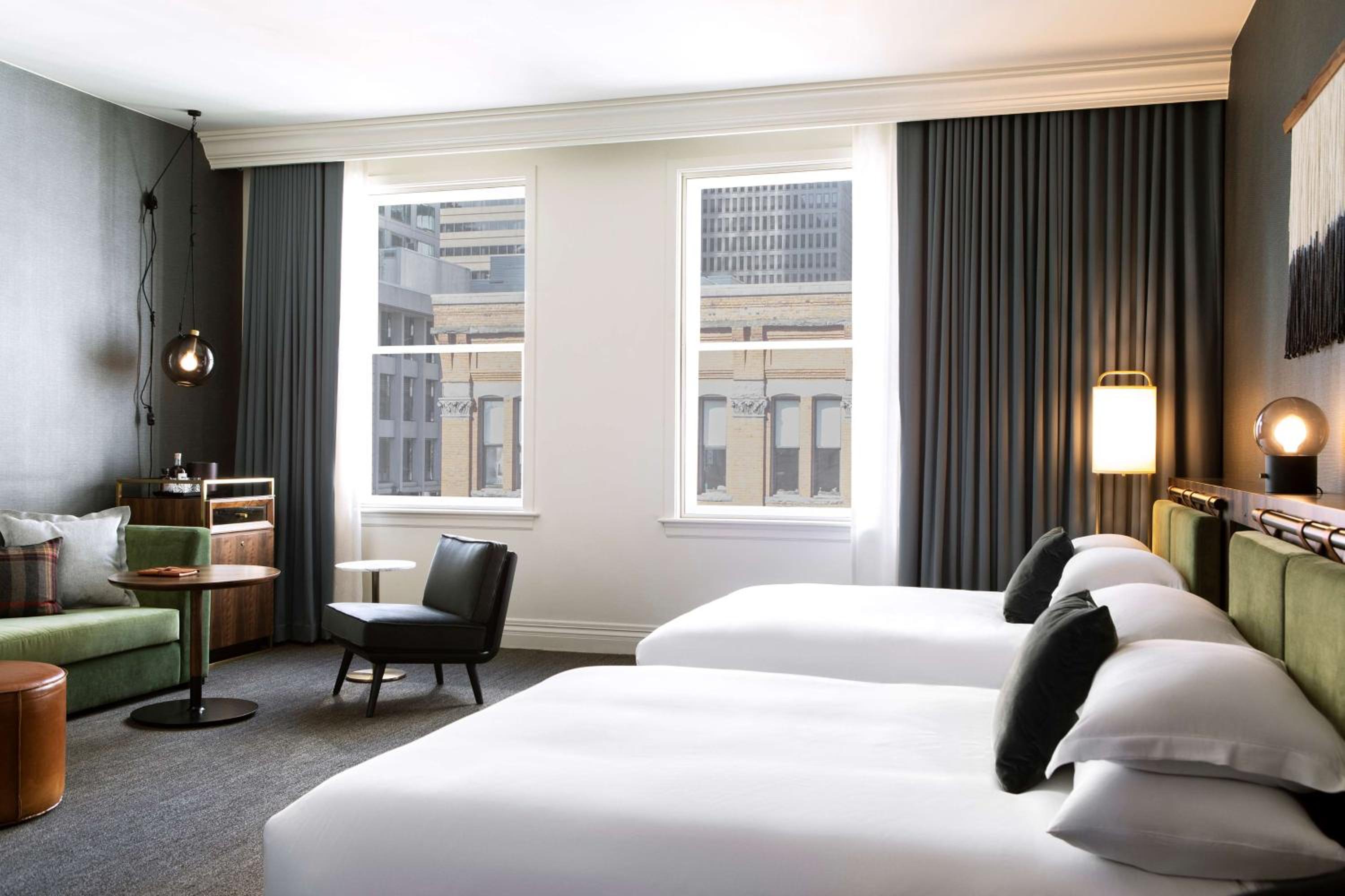 Preferred, Queen Bed, Bathtub, Accessible