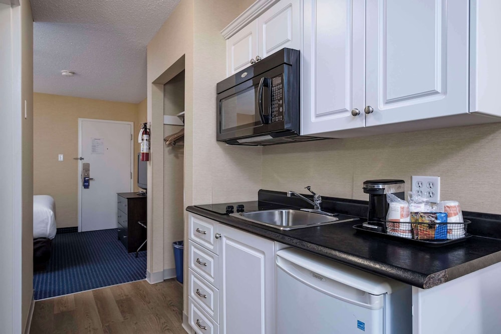 Comfort Inn Gander 19/20