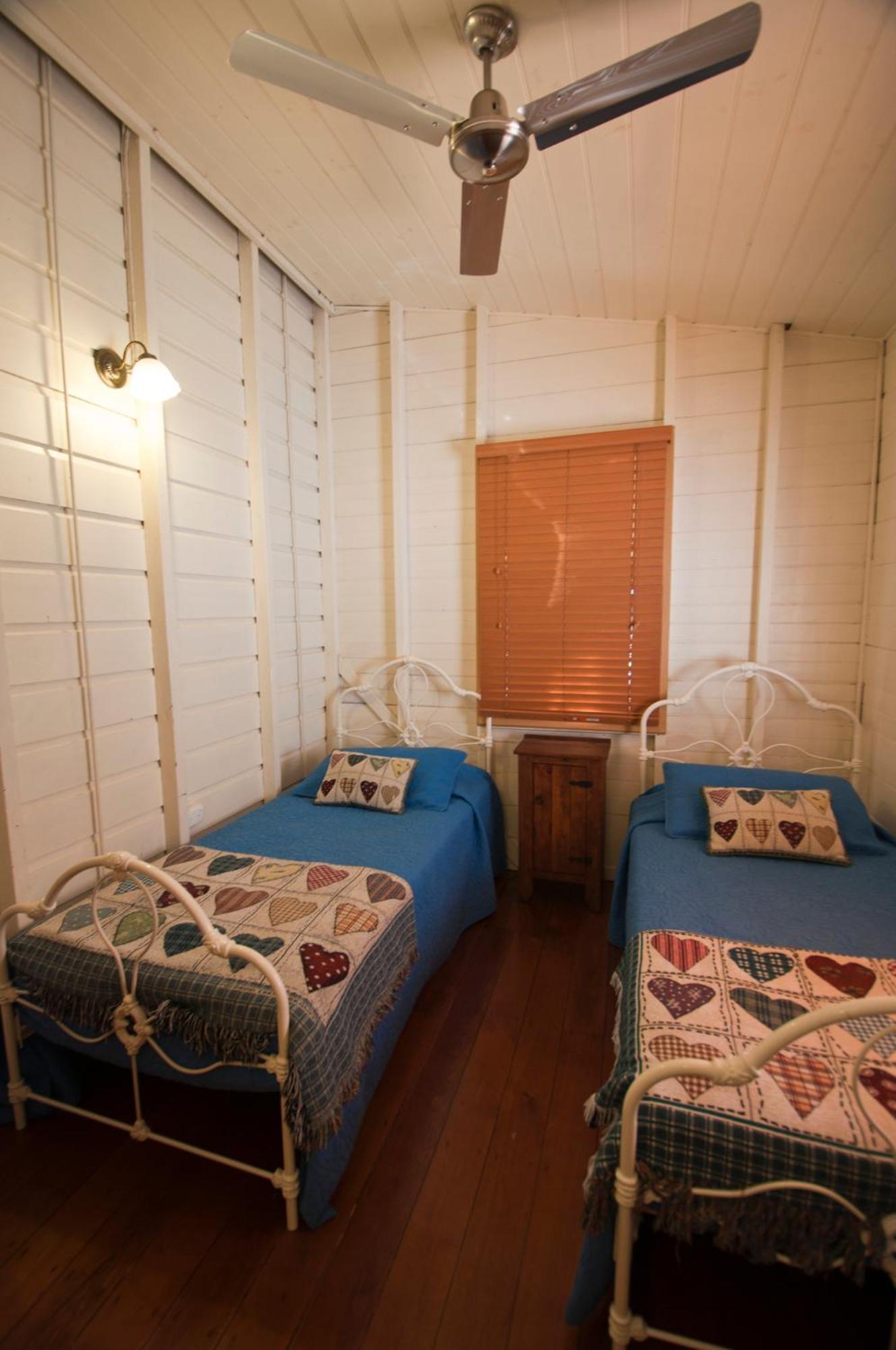 2 Bedrooms, House, Queen and Twin Beds