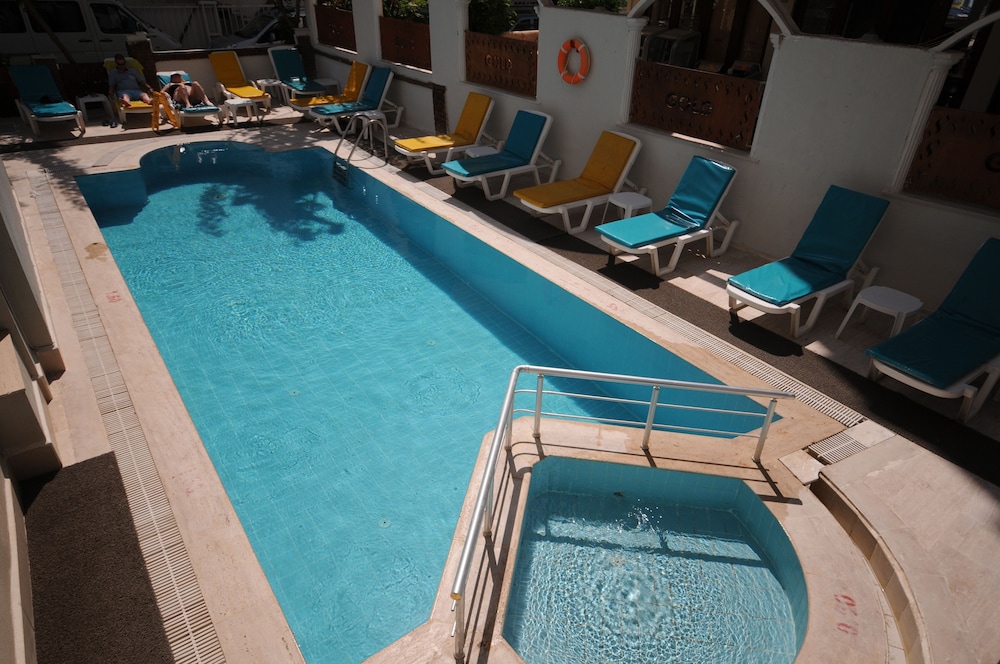 Gold Kaya Hotel 10/16