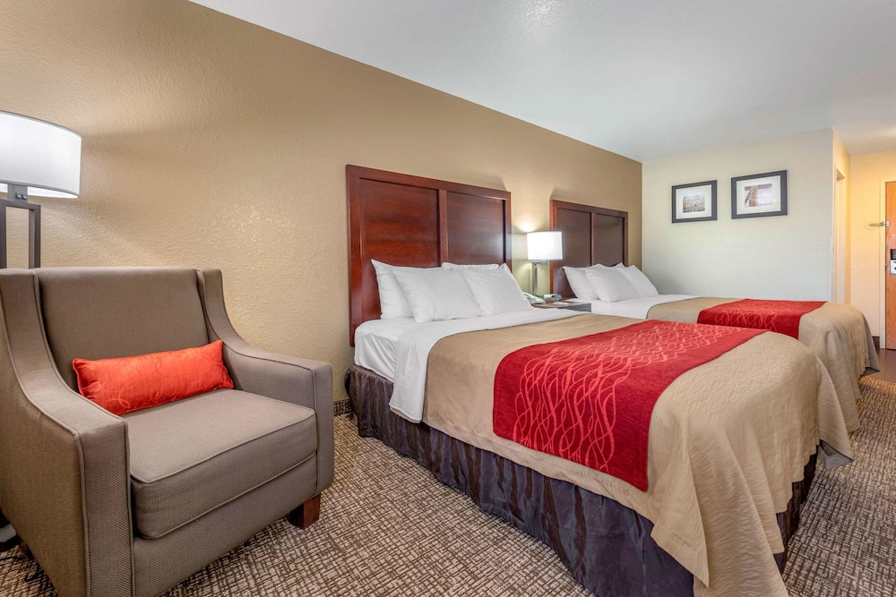 Comfort Inn Fremont, IN 14/39