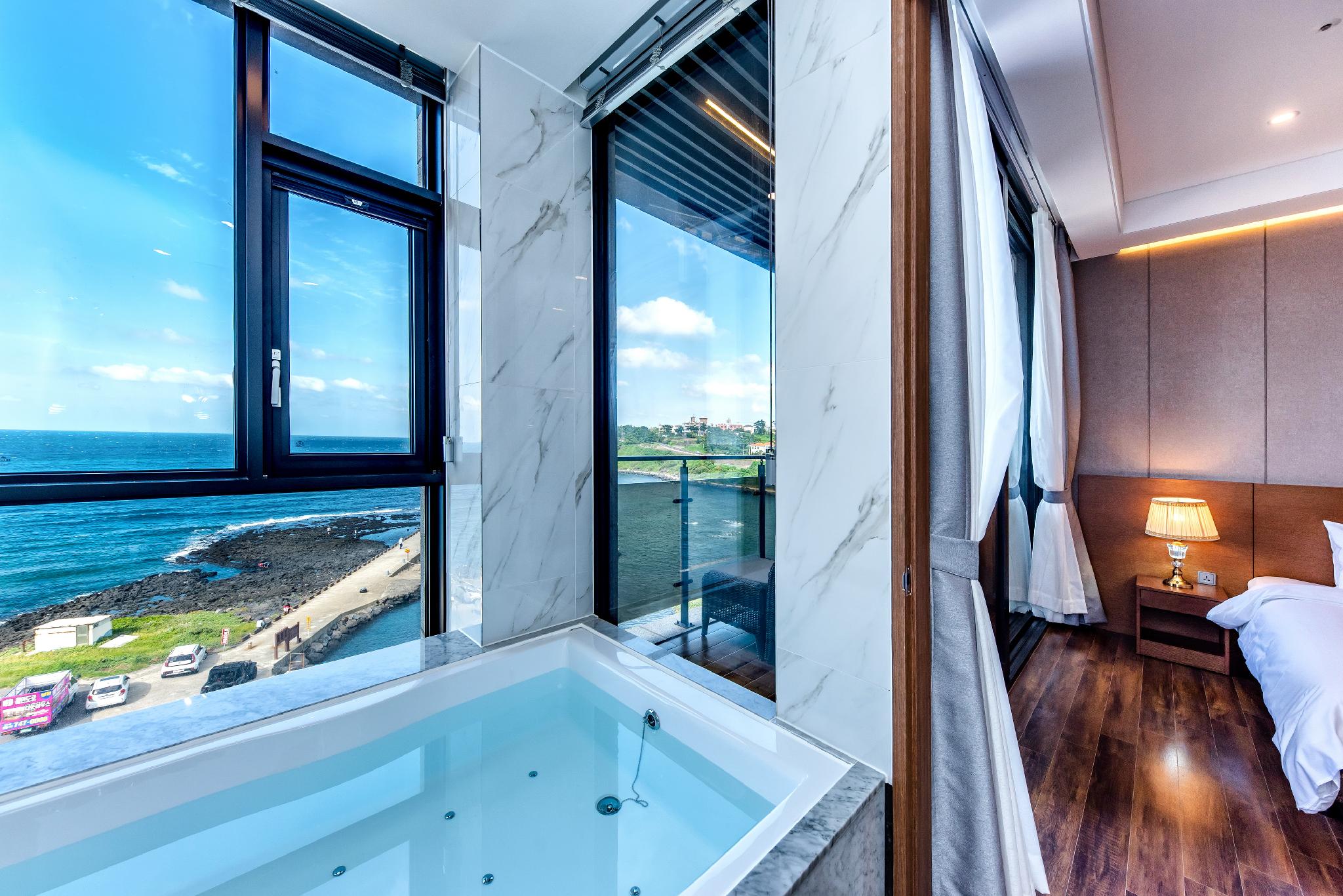 Ocean, Superior, Double Bed