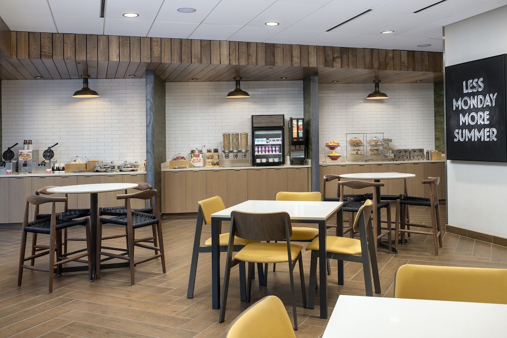 Hampton Inn Louisville East Hurstbourne Ky 45/56