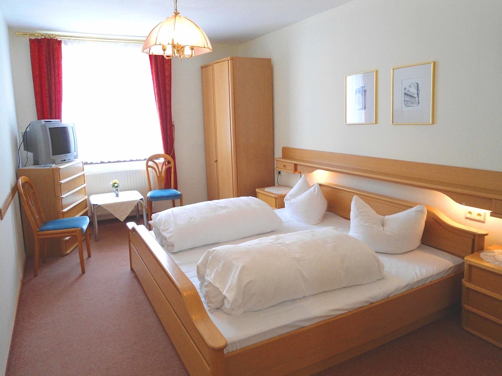 Hotel Krone 12/51
