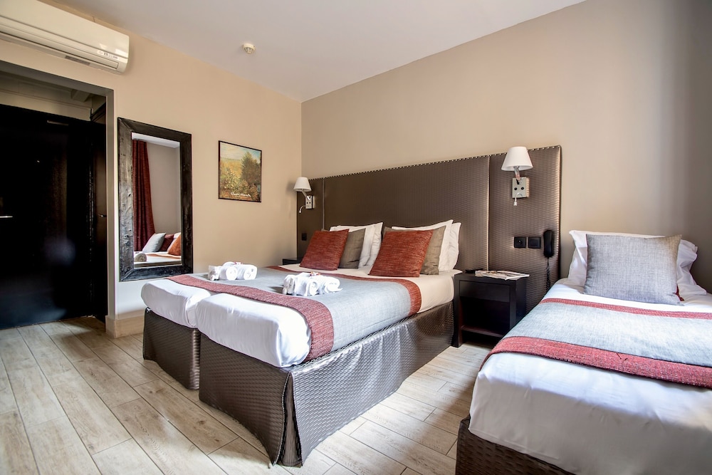 Migny Opera Montmartre Hotel 18/50