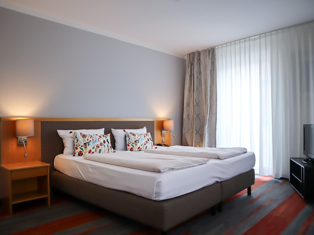 COMFORT, KING BED