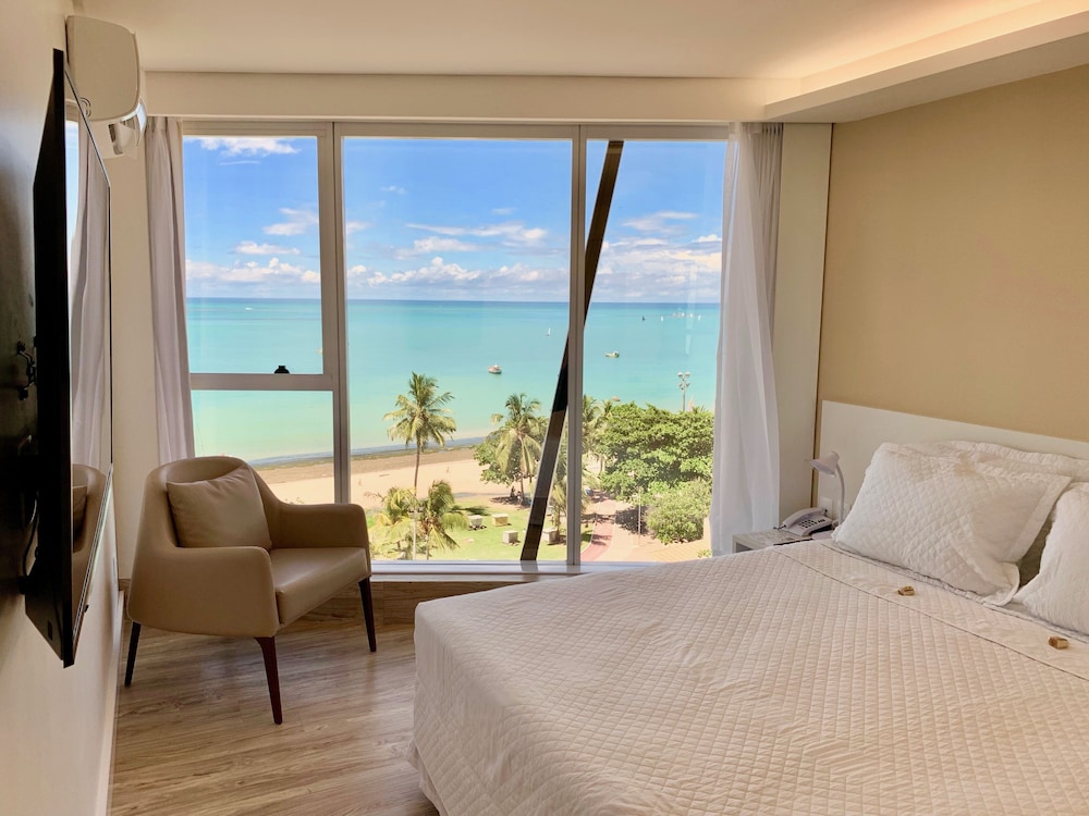 Hotel Brisa Suites 18/64