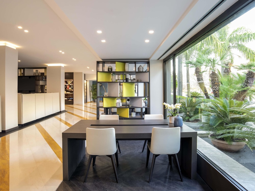 Mercure Roma West 42/73