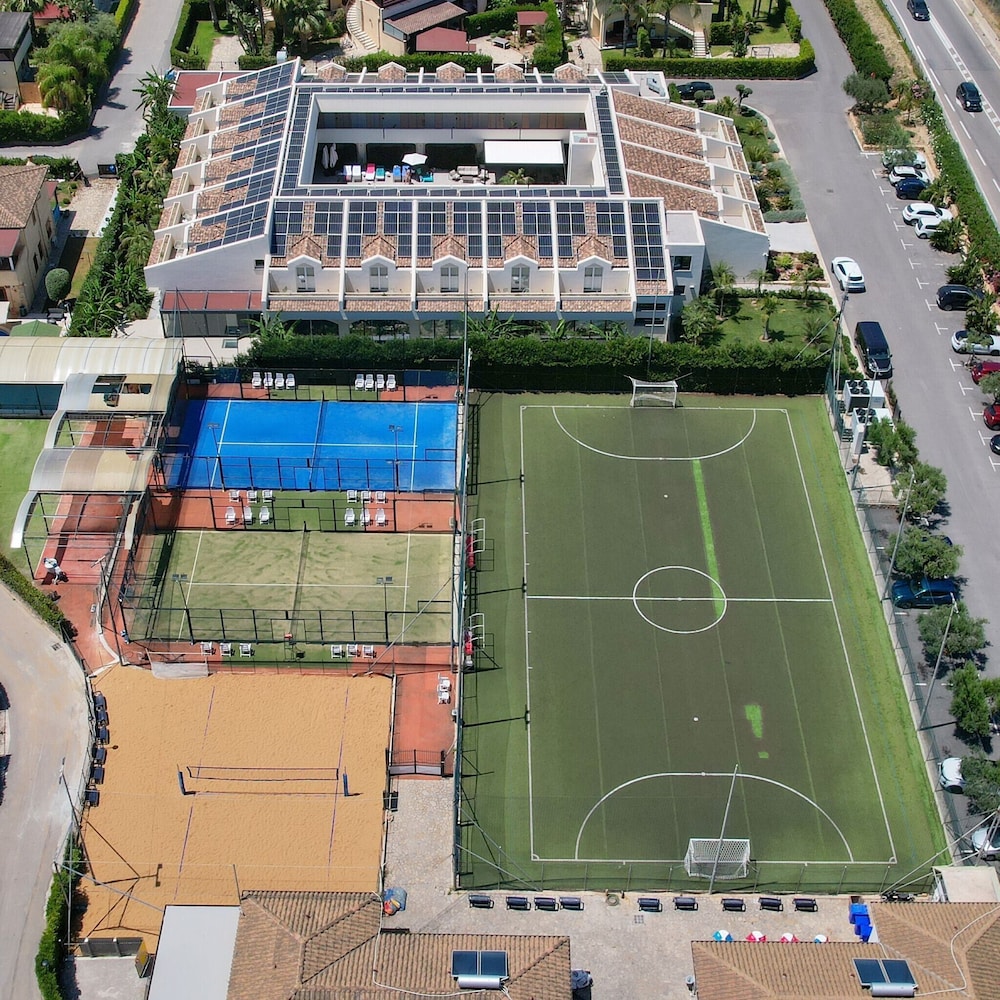 Limen Wellness Hotel in CAMPOFELICE DI ROCCELLA