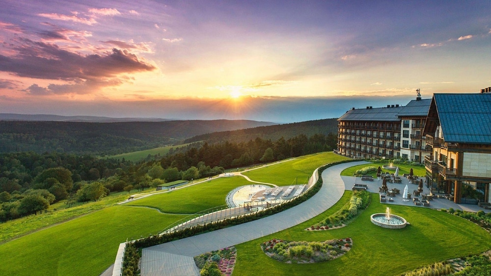 ARLAMOW HOTEL 45/50