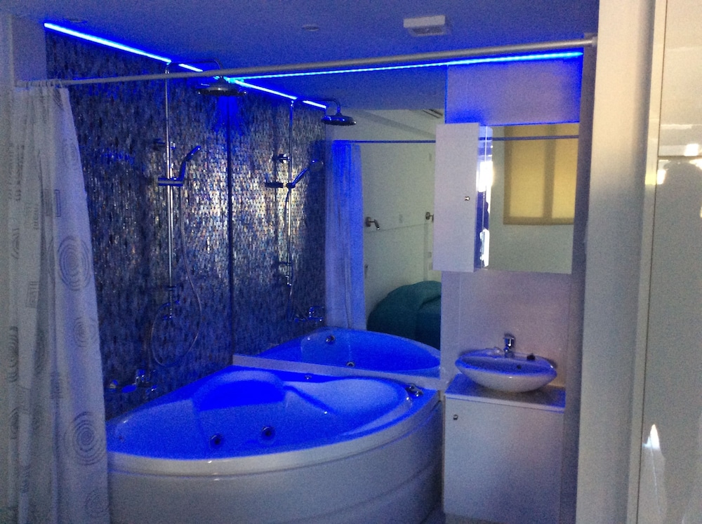 Nissi 49 Apartments 50/50