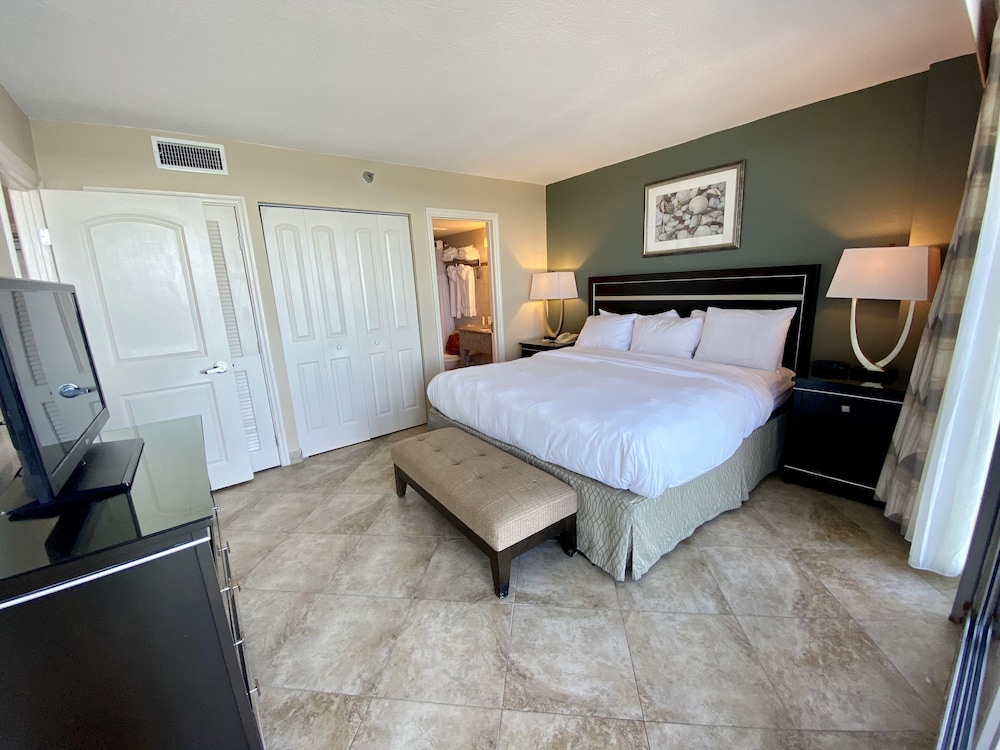 Radisson Suite Hotel Oceanfront 20/64