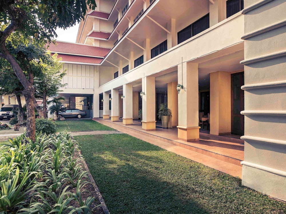 Mercure Chiang Mai Hotel 56/61