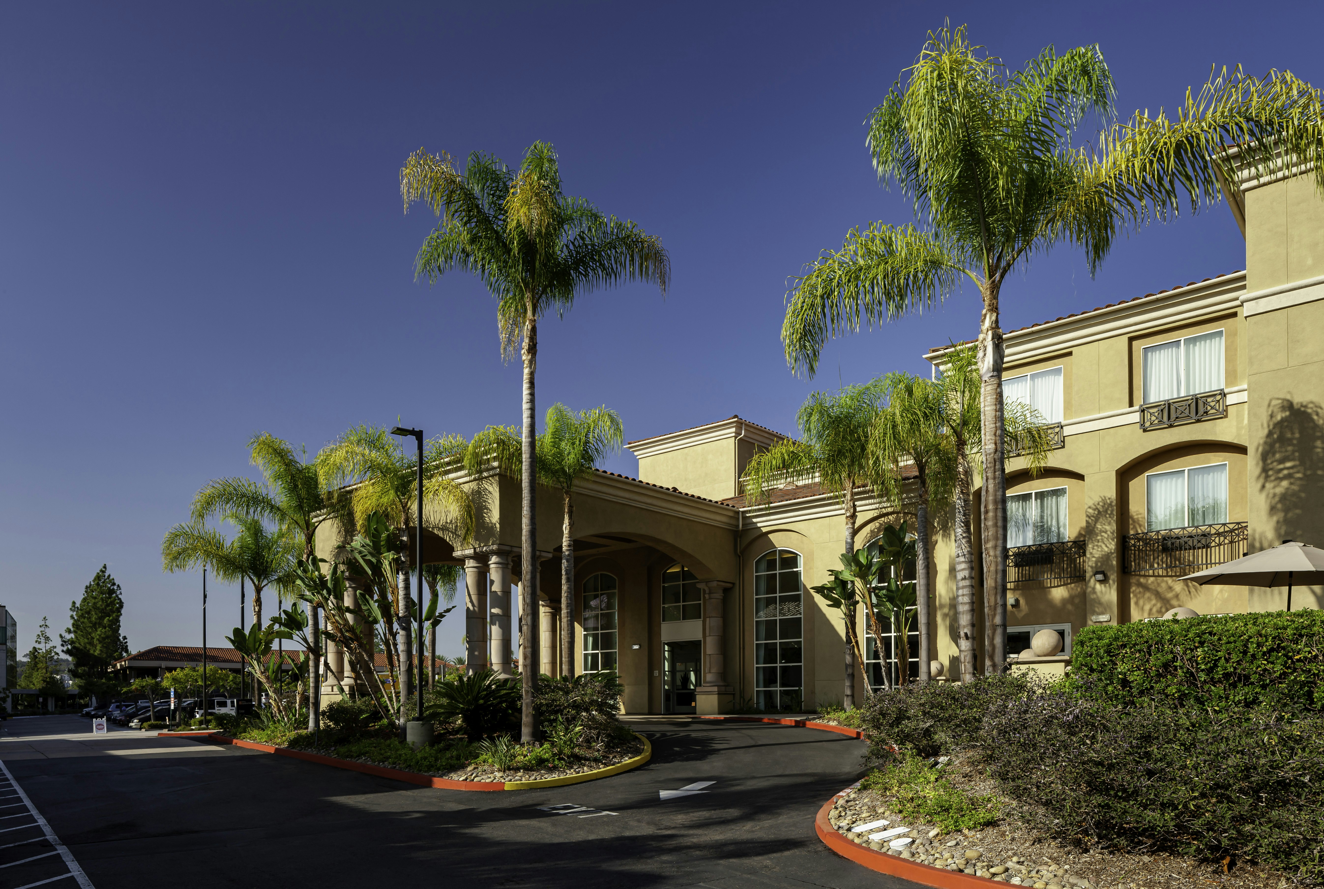 Hilton Garden Inn San Diego/Rancho Bernardo 74/78