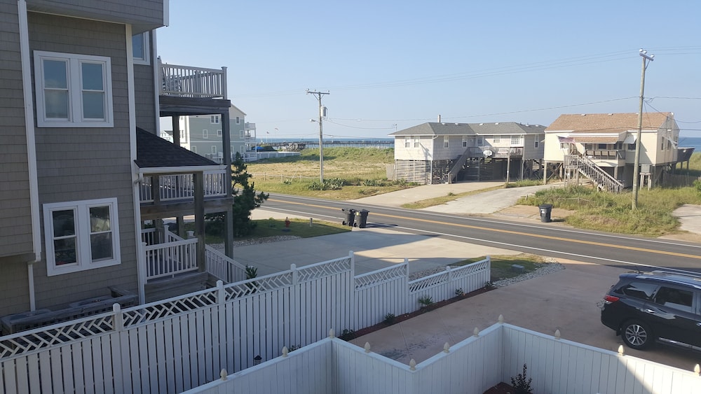Pierhouse Bed & Breakfast 51/59