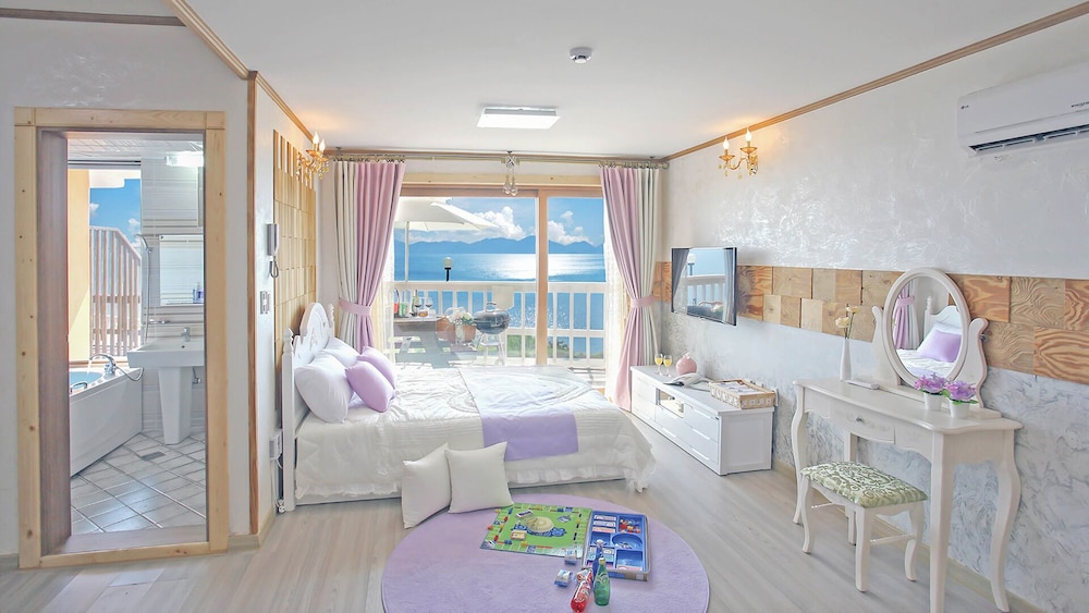 Namhae Bel Vienne Pension 14/50