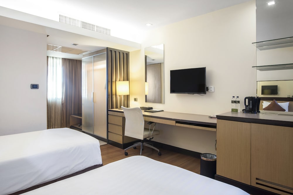 SUPER, DELUXE, TWIN BEDS