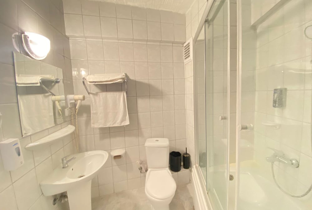 SAILOR’S PARK HOTEL 55/55