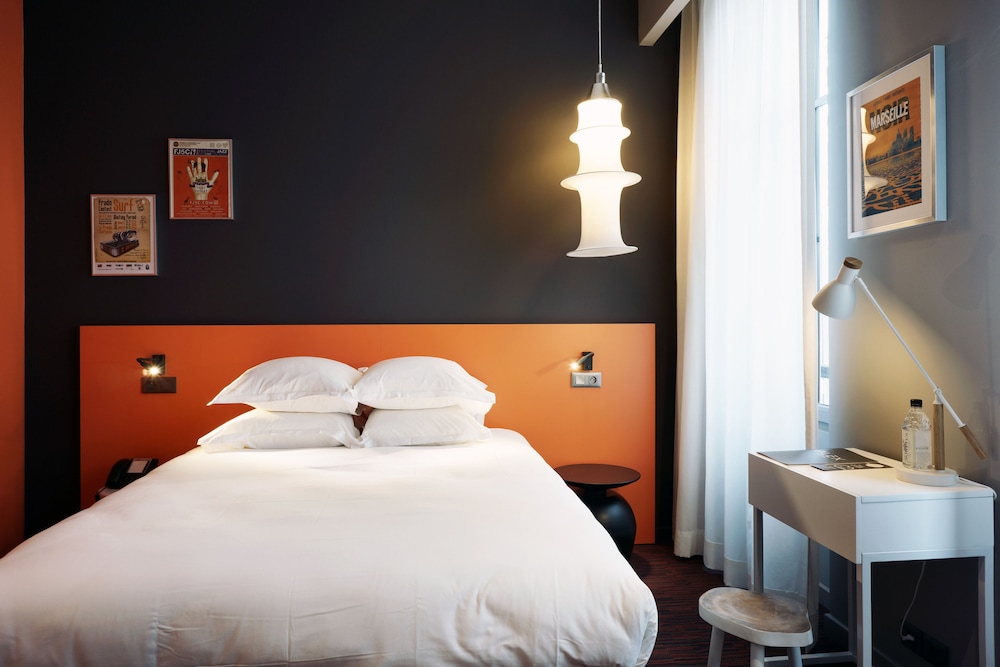 Alex Hotel 7/58