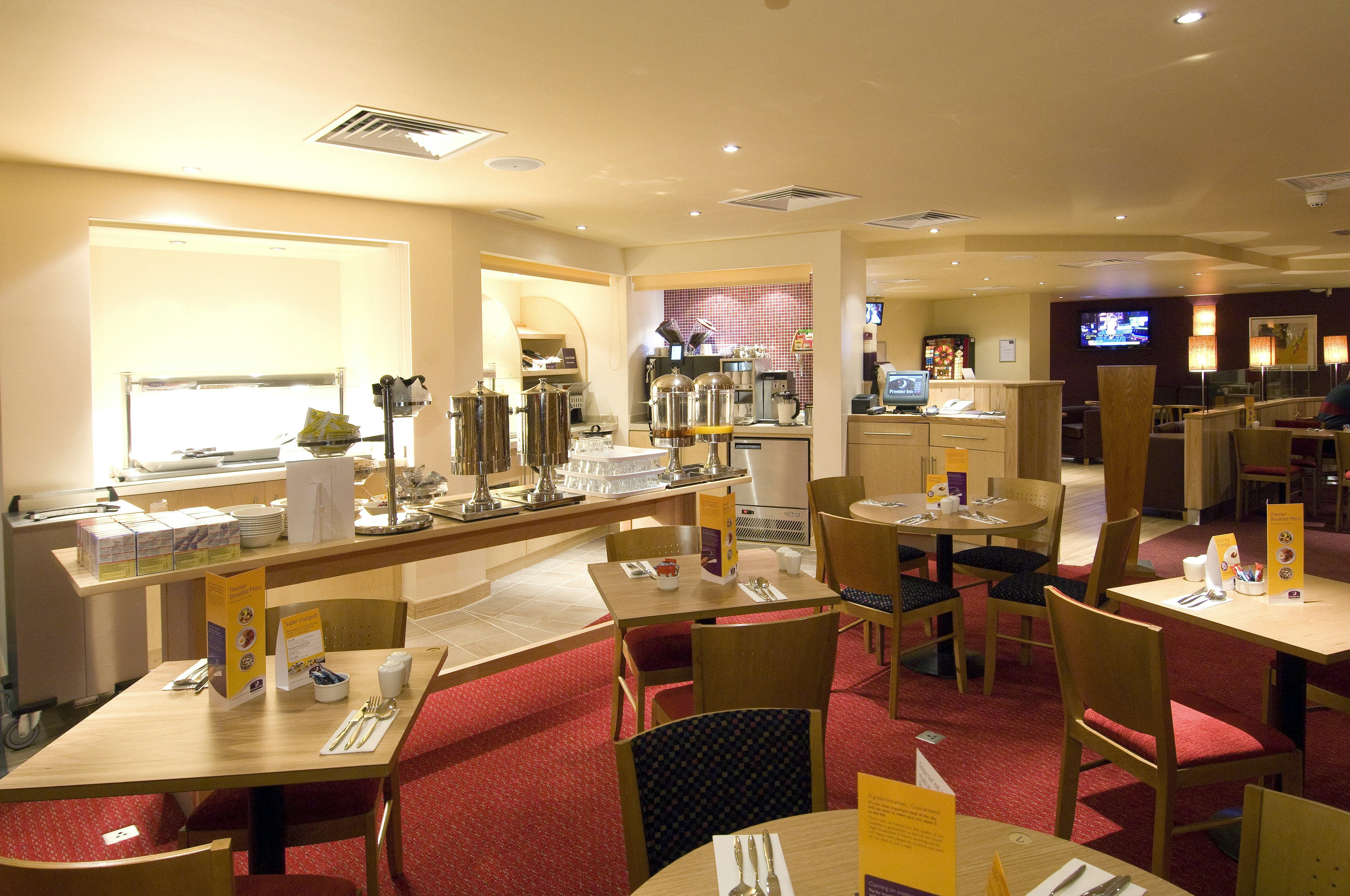 Premier Inn Chester (Railway Station) 28/42