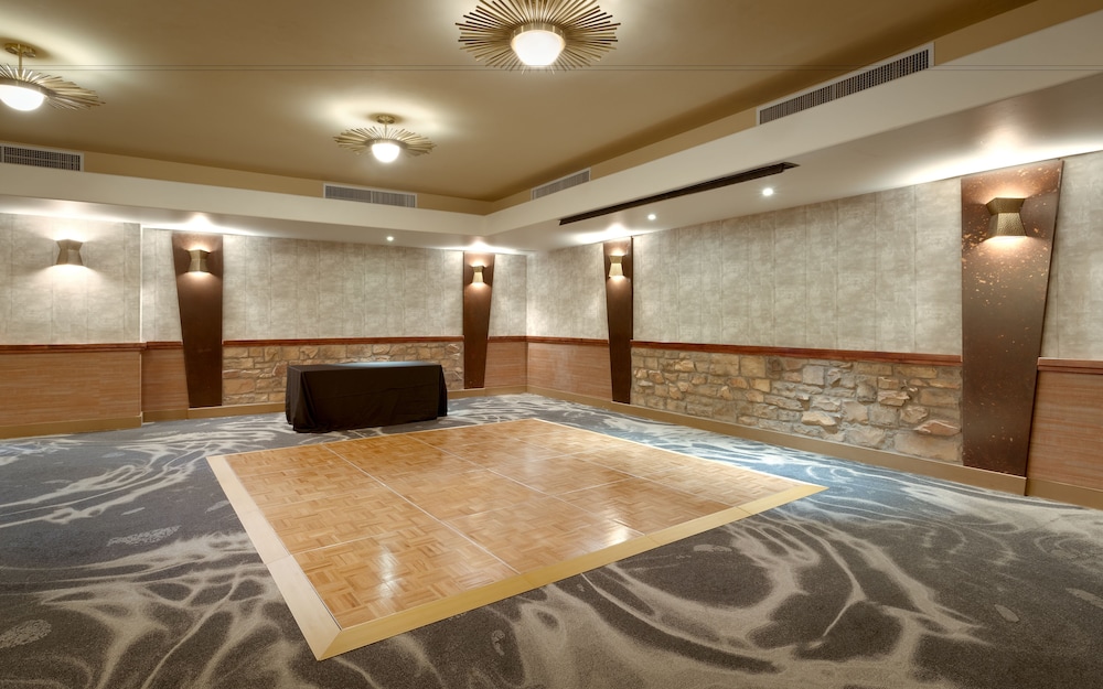 Embassy Suites Tucson Paloma Village 21/53