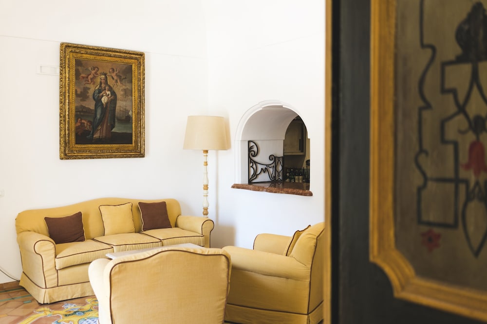 Palazzo Murat Hotel 39/57