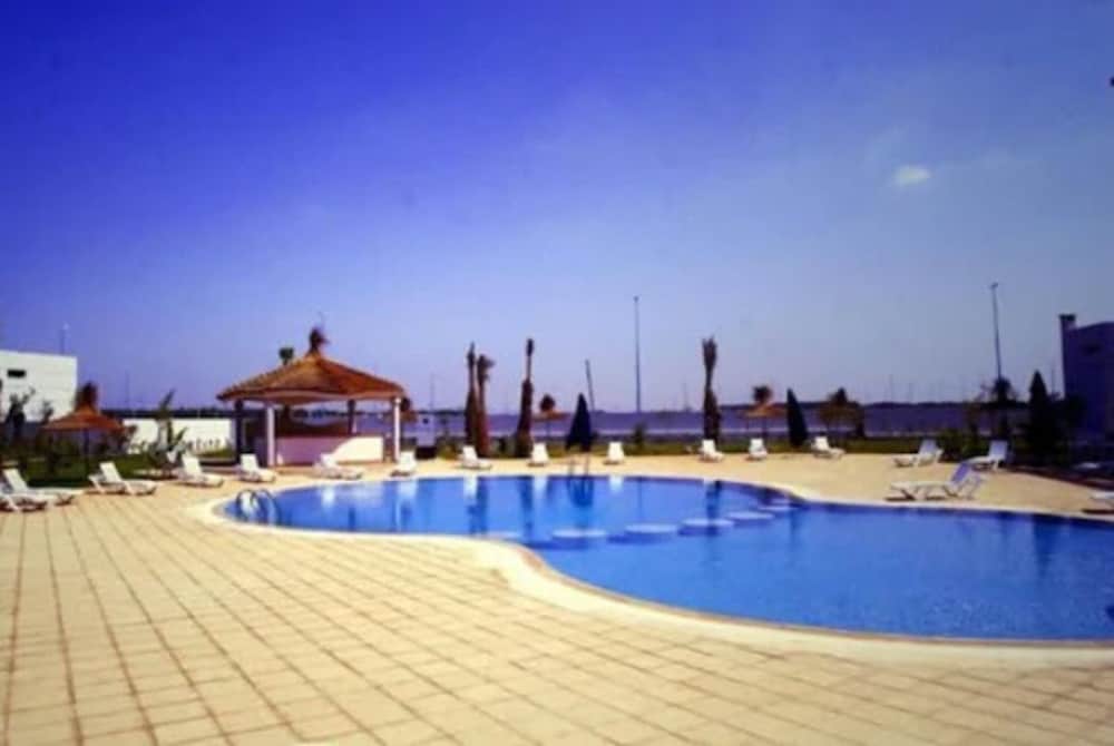 Sky Casa Airport Casablanca 42/49
