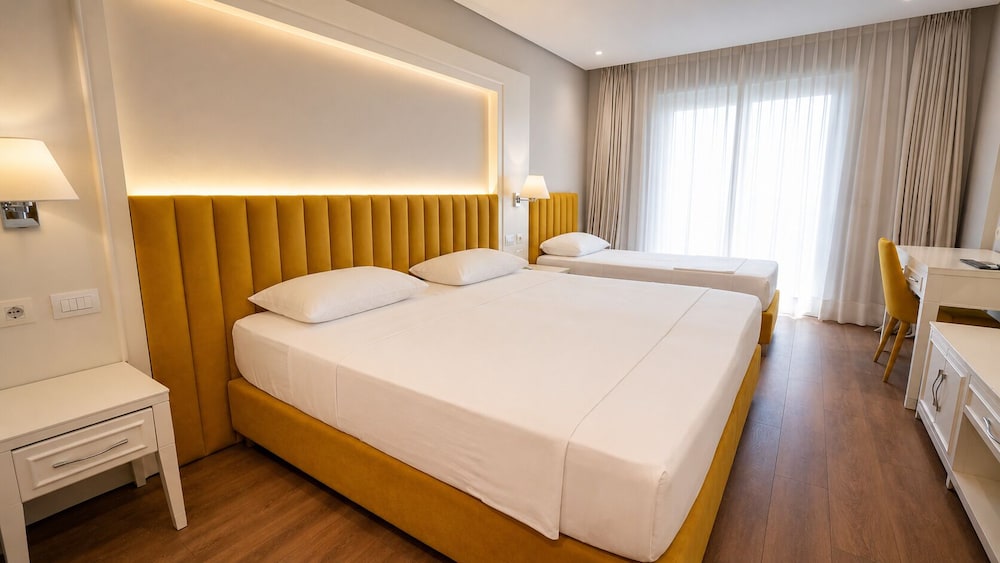 Premium Hotel Beach 15/50